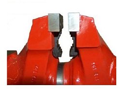 Obrázek pro produkt Řemeslnický svěrák s čelistmi pro trubky YORK 125 MM T /01.01.01.04.0.1/